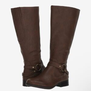 Tall boots. Riding boots. Brown boots.  Size 8.5 brown boots. 8.5M boots.